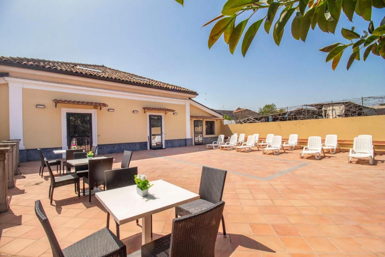 Royal Playa Suite And Apartament -Private Parking- Self Chek Out Κατάνια Εξωτερικό φωτογραφία