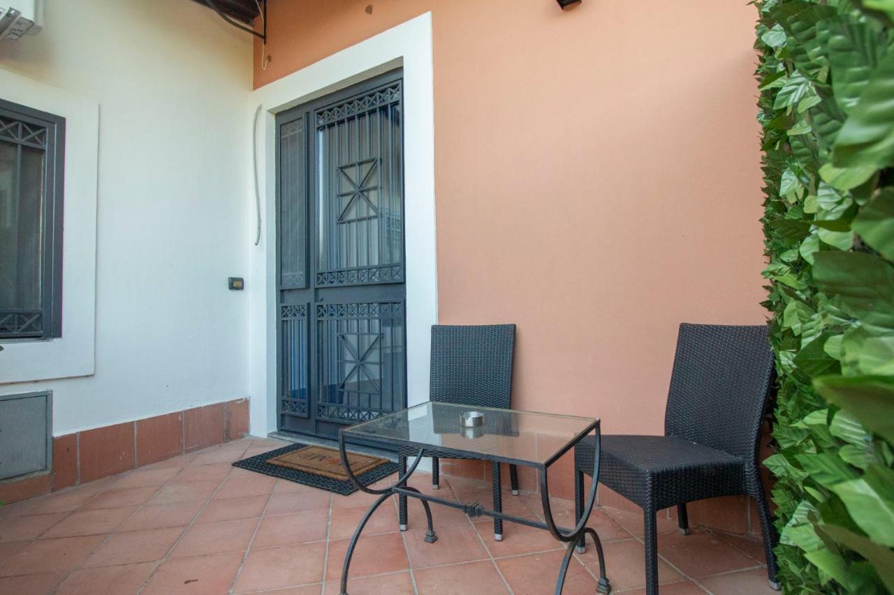 Royal Playa Suite And Apartament -Private Parking- Self Chek Out Κατάνια Εξωτερικό φωτογραφία