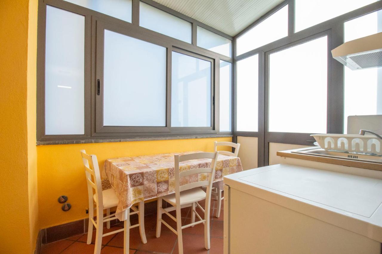 Royal Playa Suite And Apartament -Private Parking- Self Chek Out Κατάνια Εξωτερικό φωτογραφία